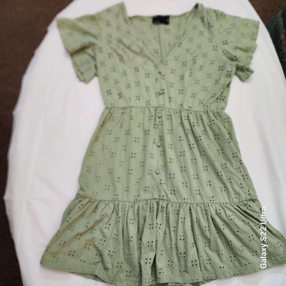 Size 10/M Green Sage Eyelet Tiered V Neck Midi Dress Whimsy Airy Festival Party
